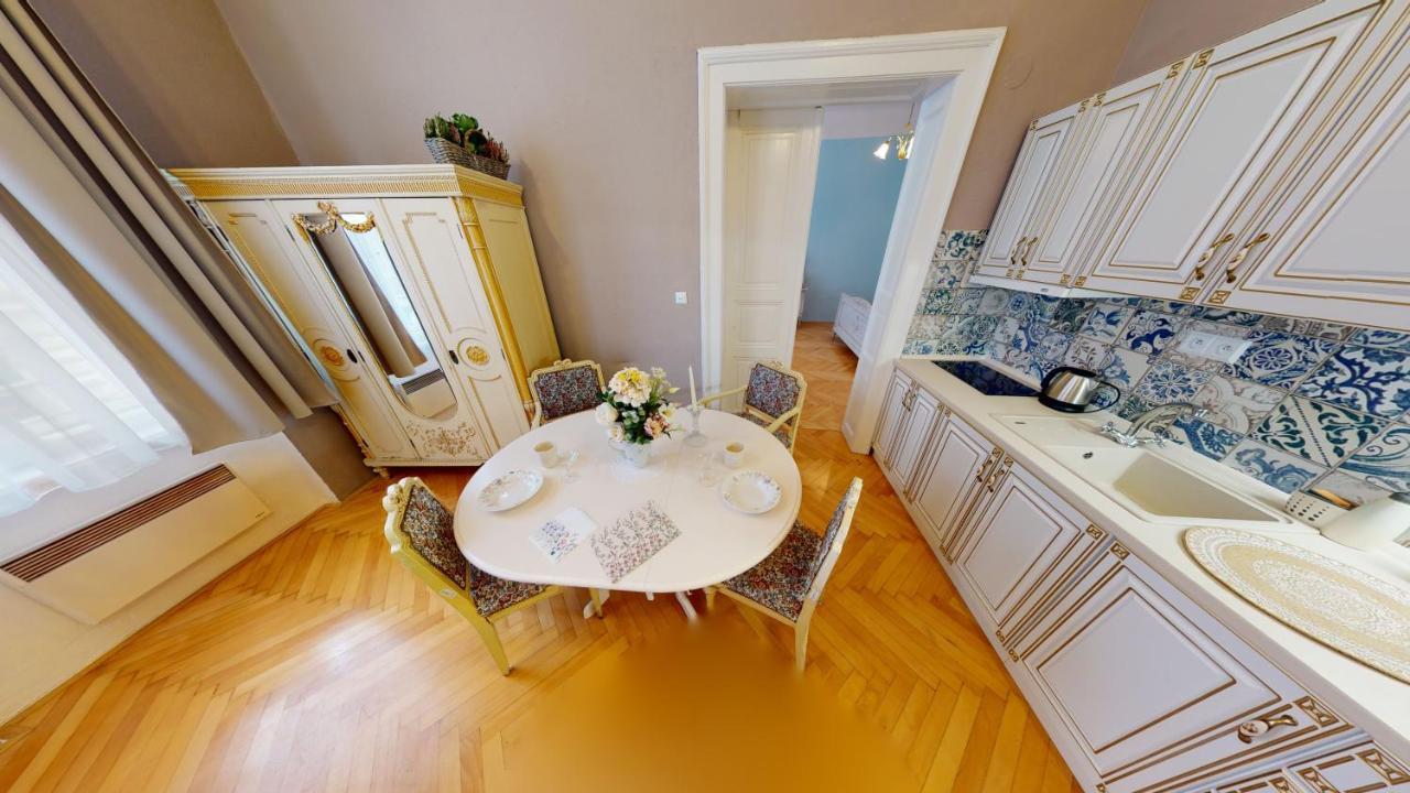 Apartments Kroměříž Buitenkant foto